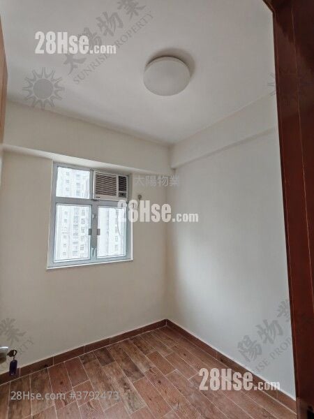 Whampoa Estate Sell 3 Bedrooms 490 ft²