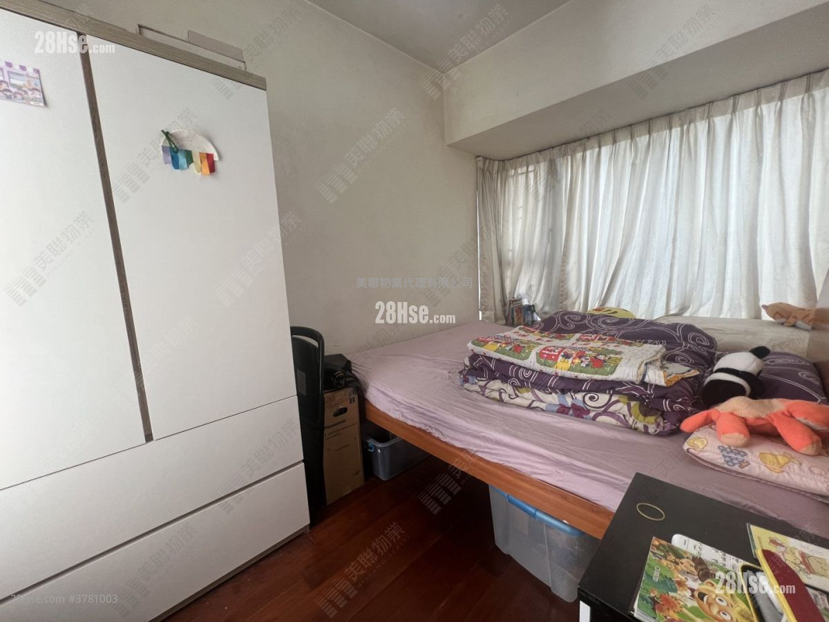 Southern Lodge Sell 2 Bedrooms , 1 Bathroom 515 ft²