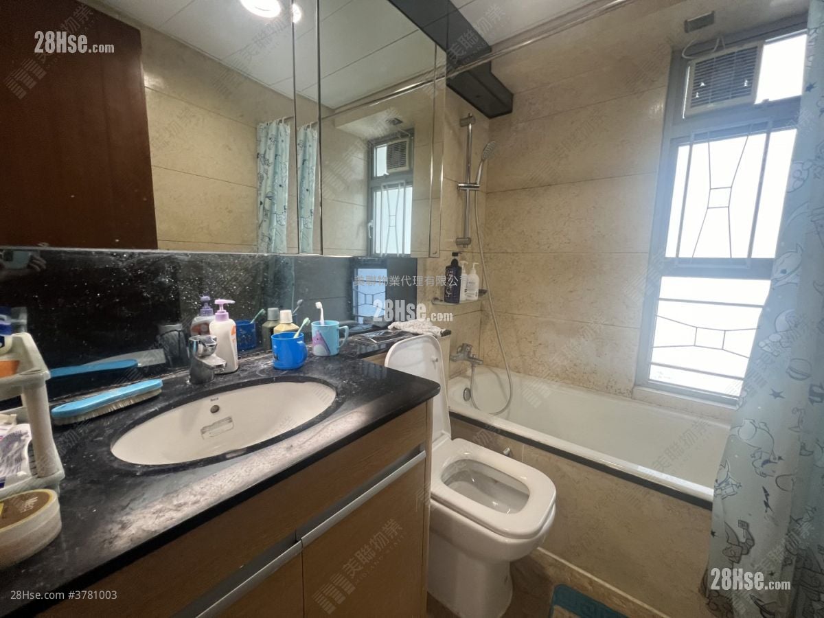 Southern Lodge Sell 2 Bedrooms , 1 Bathroom 515 ft²