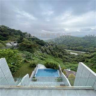 Clear Water Bay Villa Rental 4 Bedrooms , 3 Bathrooms 2,196 ft²