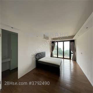 Clear Water Bay Villa Rental 4 Bedrooms , 3 Bathrooms 2,196 ft²