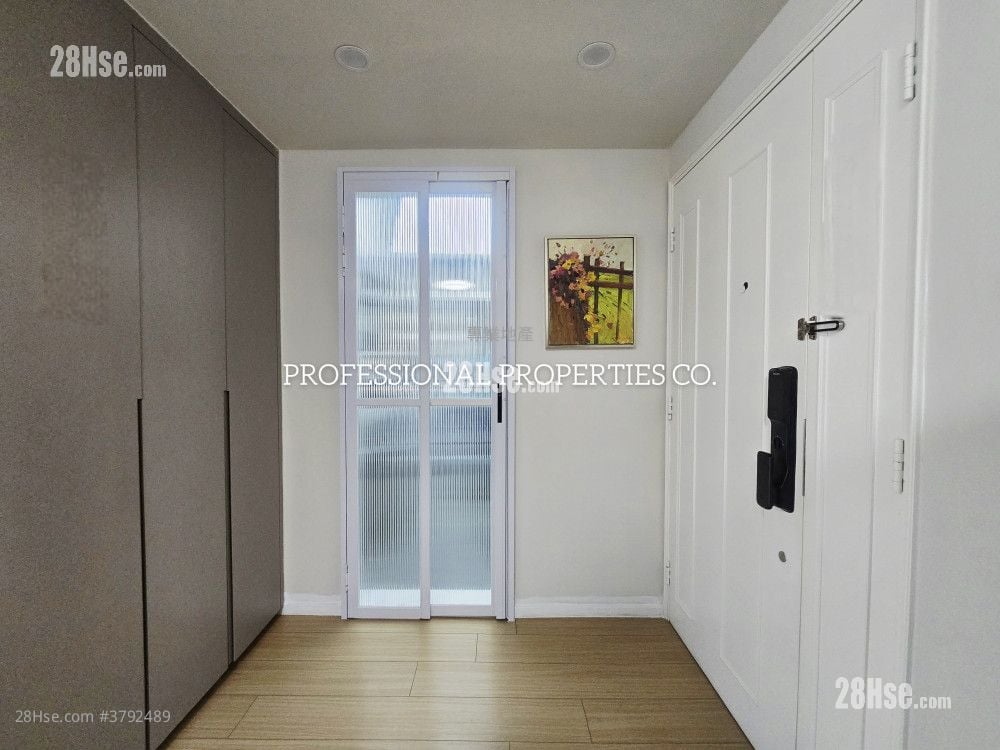 Robinson Place Sell 2 Bedrooms , 2 Bathrooms 893 ft²