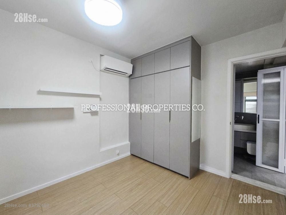 Robinson Place Sell 2 Bedrooms , 2 Bathrooms 893 ft²