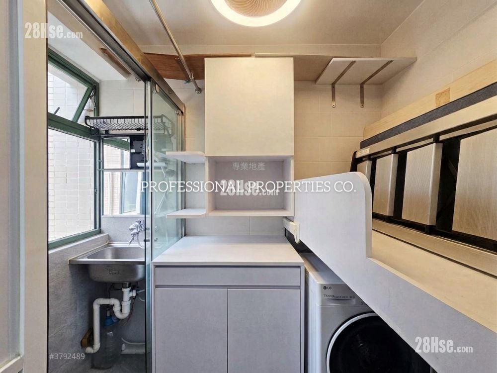 Robinson Place Sell 2 Bedrooms , 2 Bathrooms 893 ft²