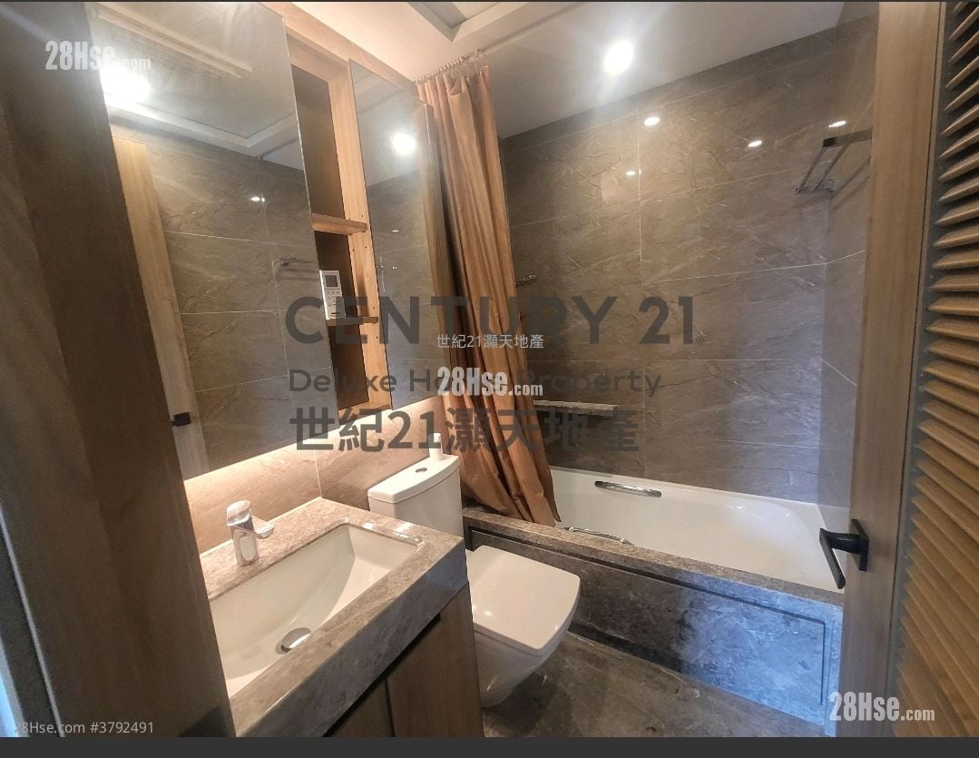 Centra Horizon Rental 2 Bedrooms , 2 Bathrooms 581 ft²