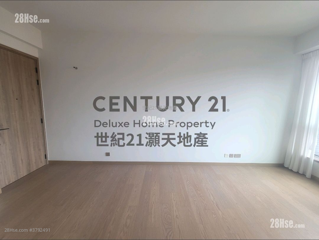 Centra Horizon Rental 2 Bedrooms , 2 Bathrooms 581 ft²