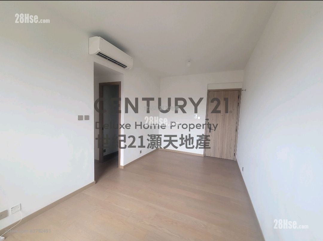 Centra Horizon Rental 2 Bedrooms , 2 Bathrooms 581 ft²