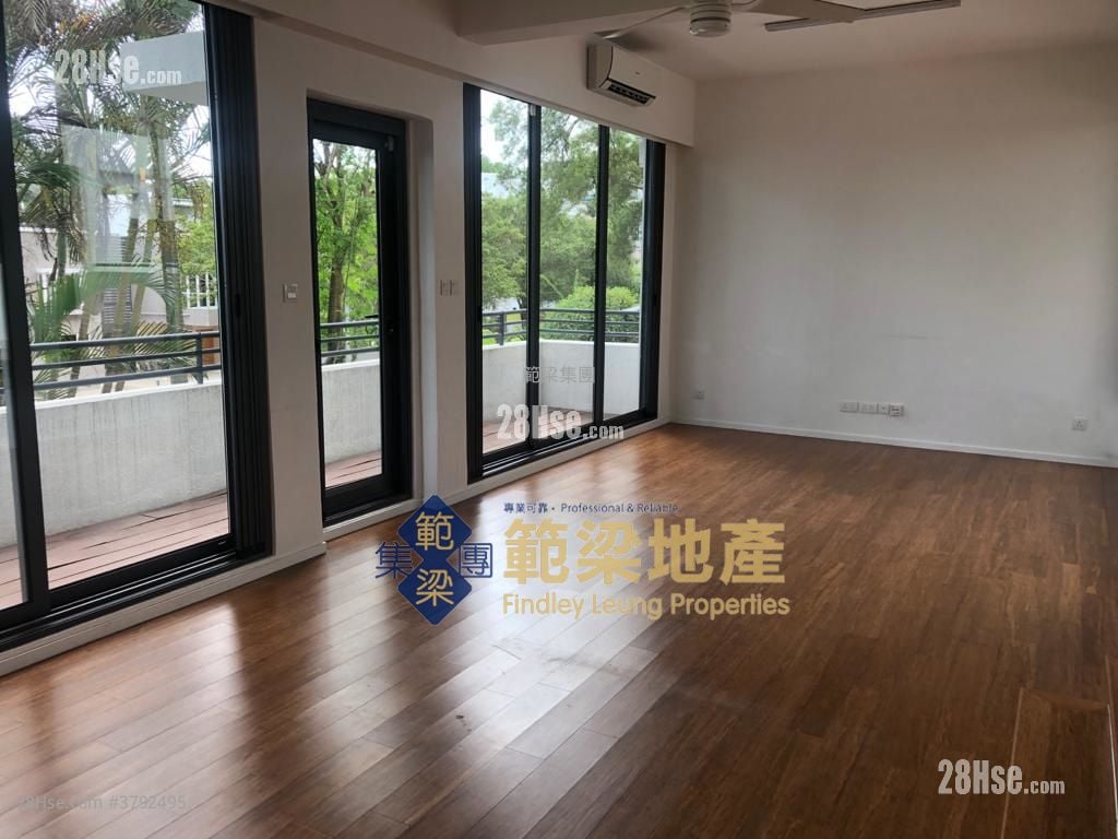 瑞士花园 租盘 4 房 , 3 浴室 2,024 平方尺