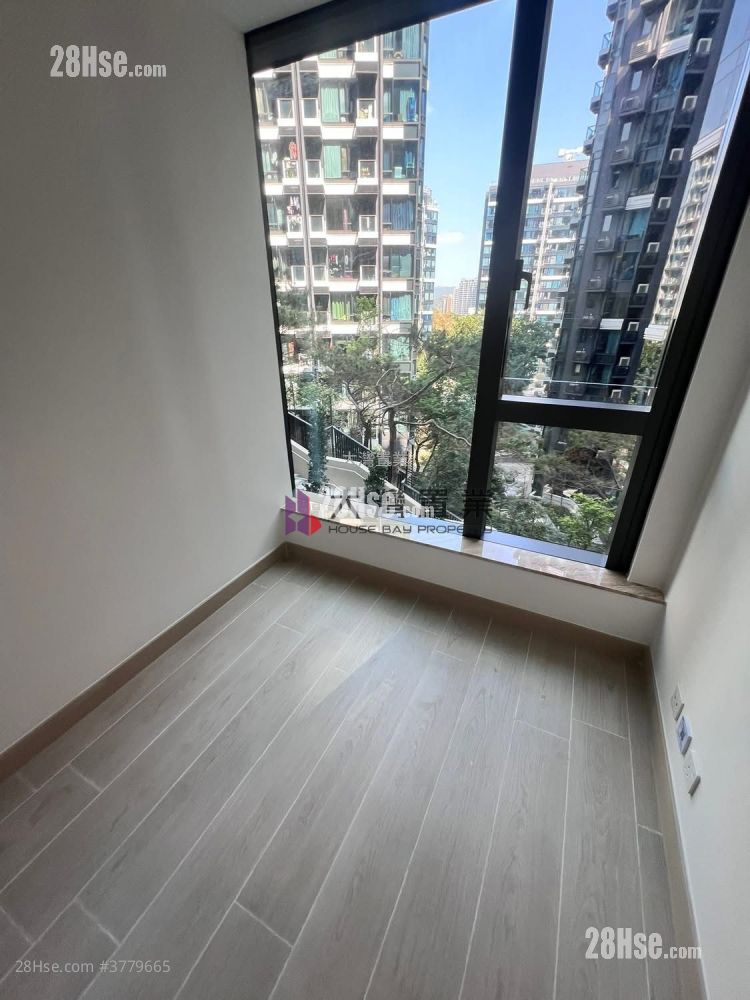 Gold Coast Bay Rental 1 Bedroom , 1 Bathroom 301 ft²