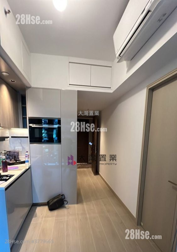 Gold Coast Bay Rental 1 Bedroom , 1 Bathroom 301 ft²