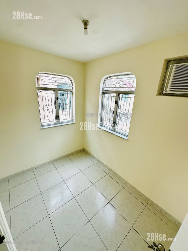 Village Rental 3 Bedrooms , 1 Bathroom 700 ft²