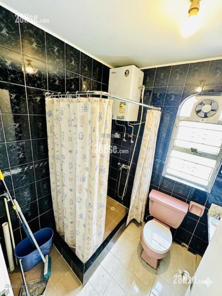 Village Rental 3 Bedrooms , 1 Bathroom 700 ft²