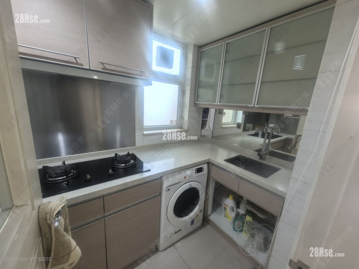 Central Park Towers Sell 2 Bedrooms 493 ft²