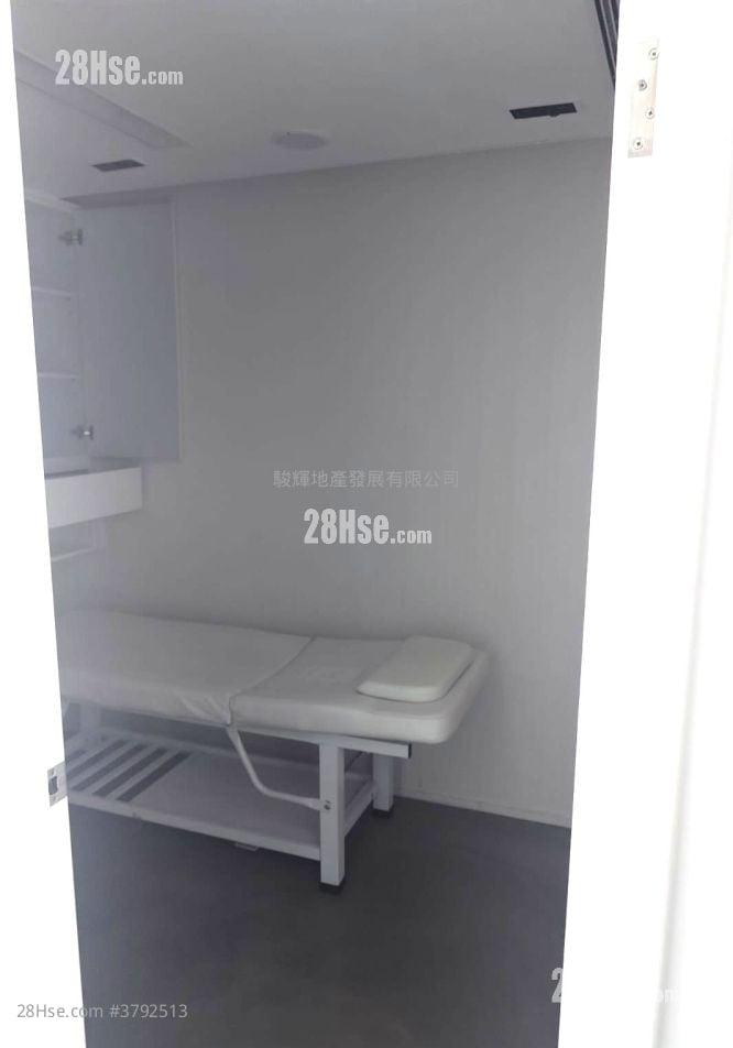 亞士厘道17-19號 Rental 5+ Bedrooms