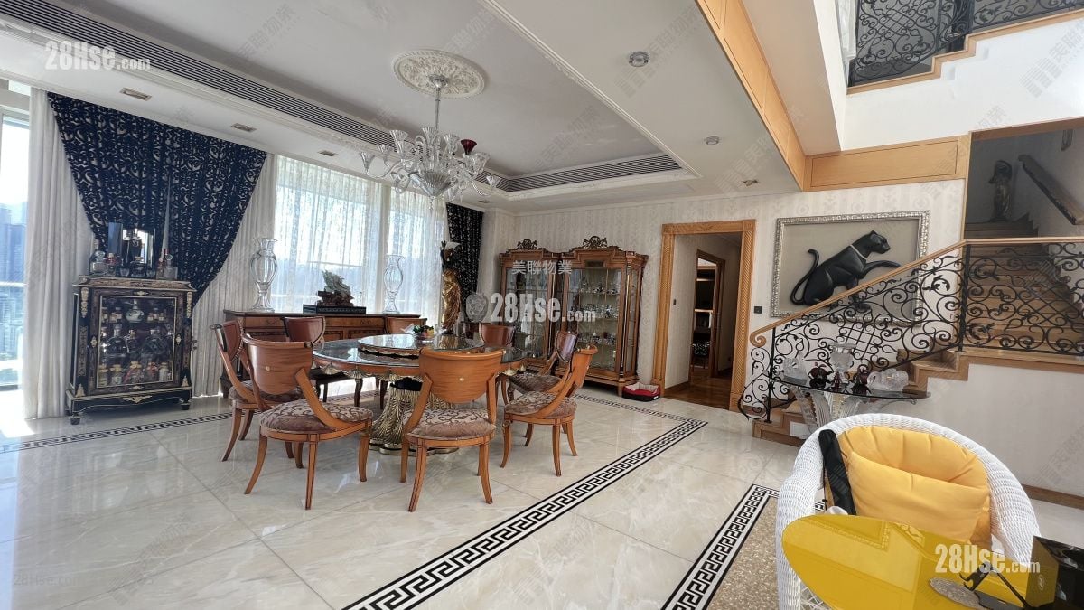 Peak One Sell 5+ Bedrooms , 1 Bathroom 3,272 ft²