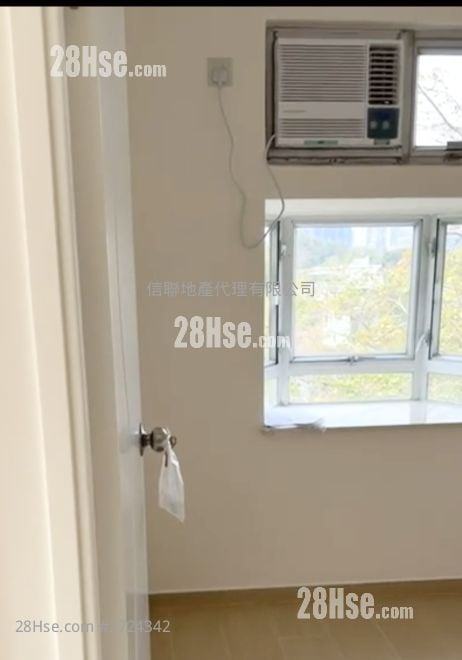 Choi Po Court Sell 2 Bedrooms , 1 Bathroom 394 ft²