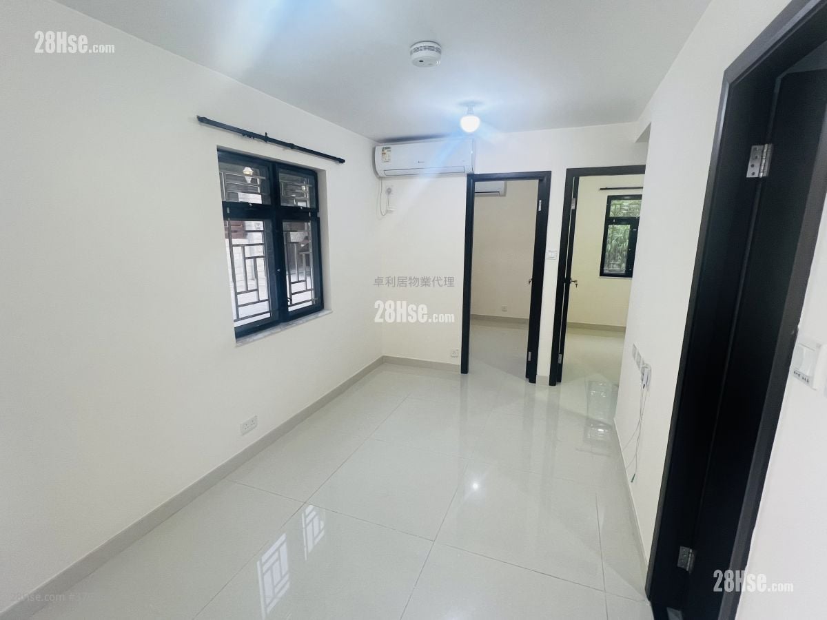 村屋 租盘 2 房 , 1 浴室