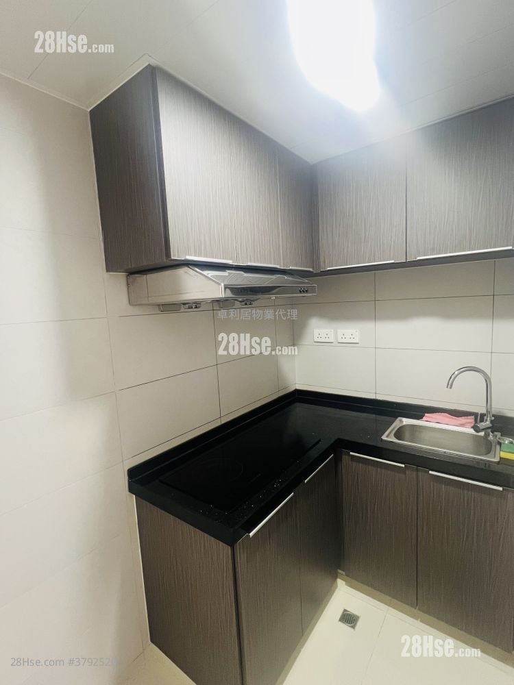 村屋 租盘 2 房 , 1 浴室