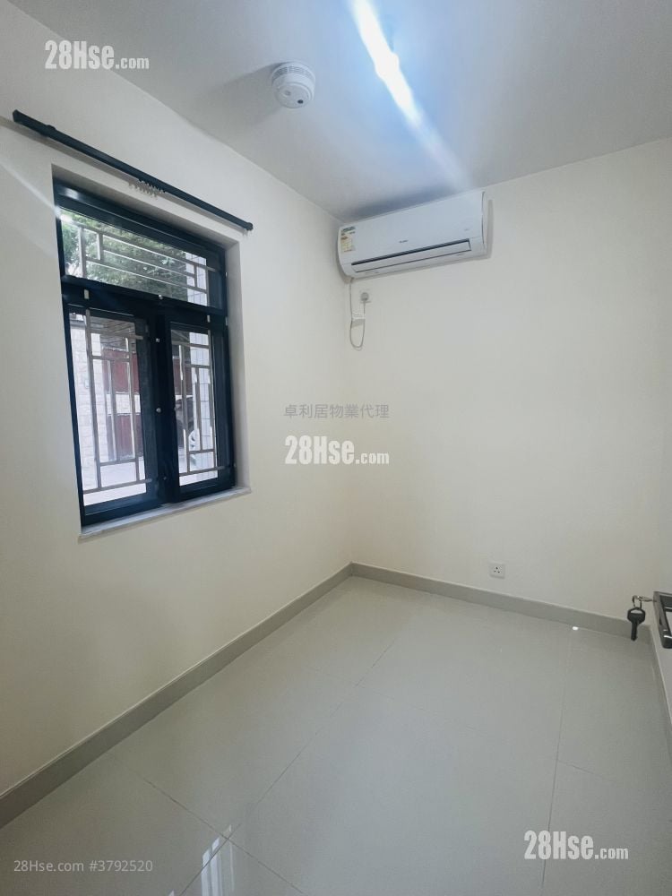 村屋 租盘 2 房 , 1 浴室