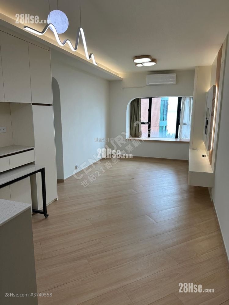 雅典居 售盘 2 房 , 1 浴室 727 平方尺