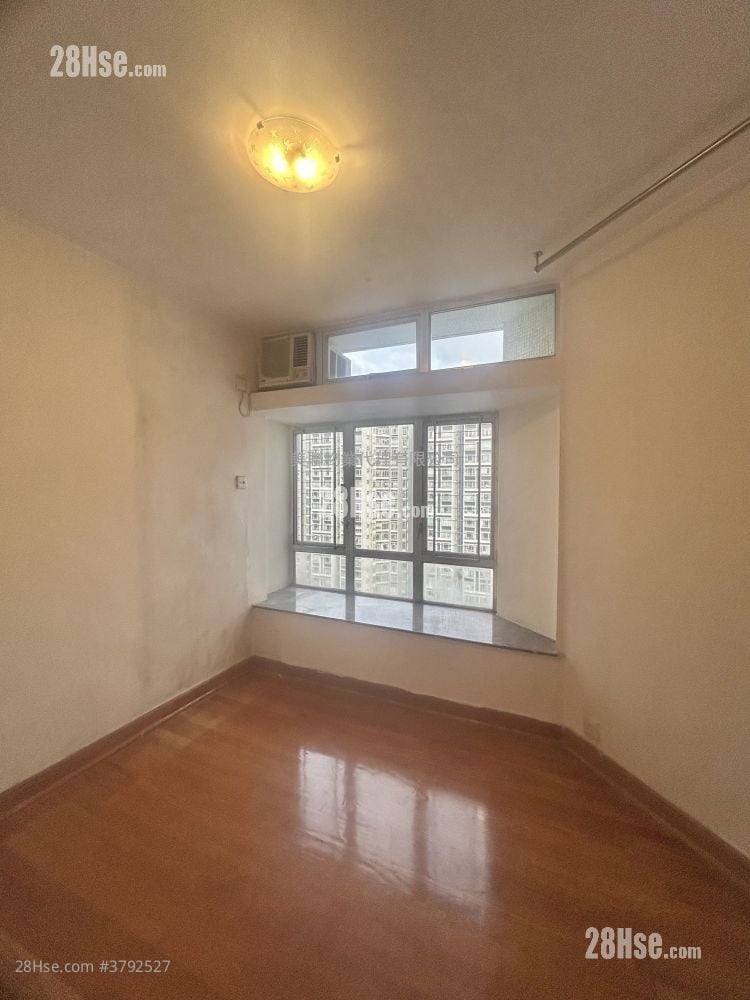 Laguna City Sell 2 Bedrooms 517 ft²