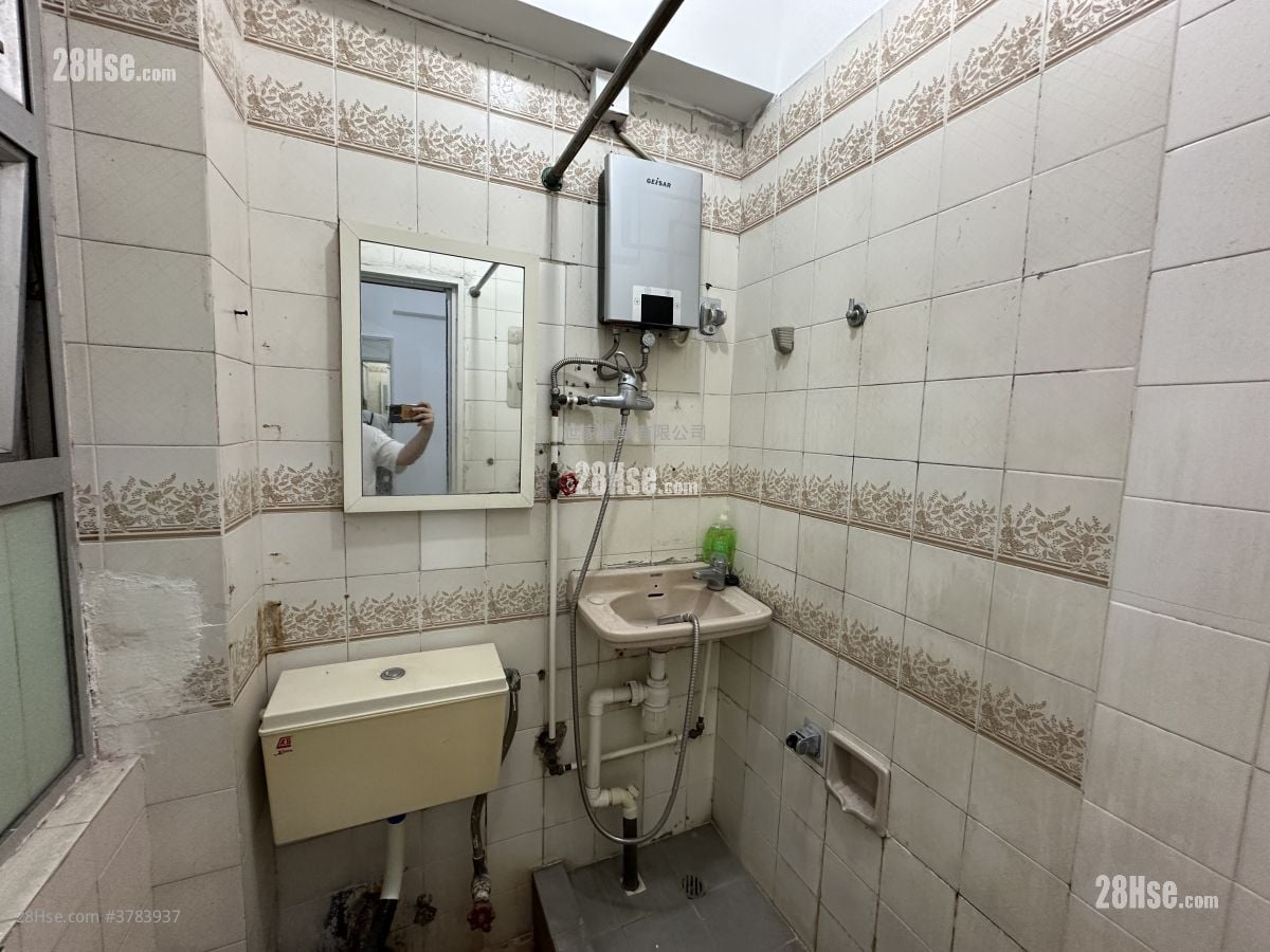 金富楼 售盘 1 浴室 247 平方尺