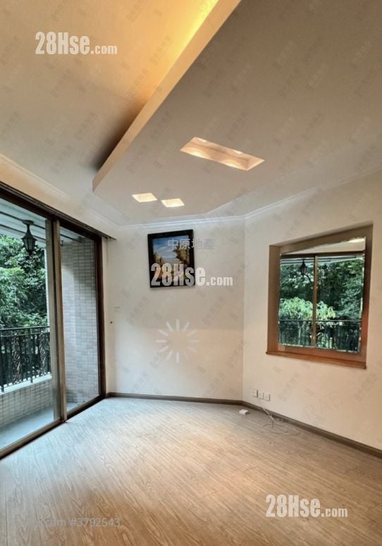 新峰花园 售盘 3 房 , 2 浴室 883 平方尺