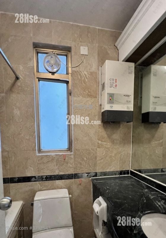 新峰花园 售盘 3 房 , 2 浴室 883 平方尺