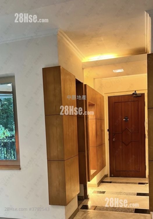 新峰花园 售盘 3 房 , 2 浴室 883 平方尺