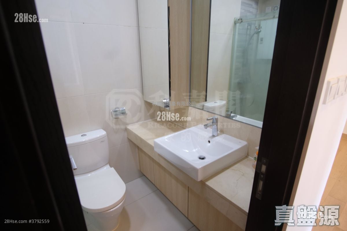 The Icon Sell 2 Bedrooms 506 ft²