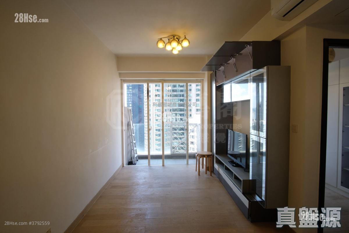 The Icon Sell 2 Bedrooms 506 ft²