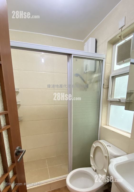 村屋 租盘 3 房 700 平方尺