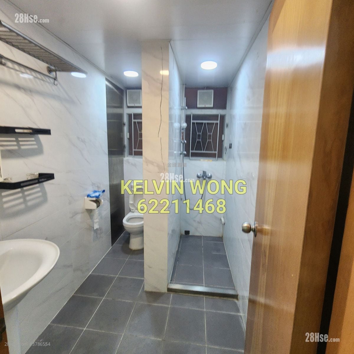 Man Ying Building Sell 2 Bedrooms , 1 Bathroom 665 ft²