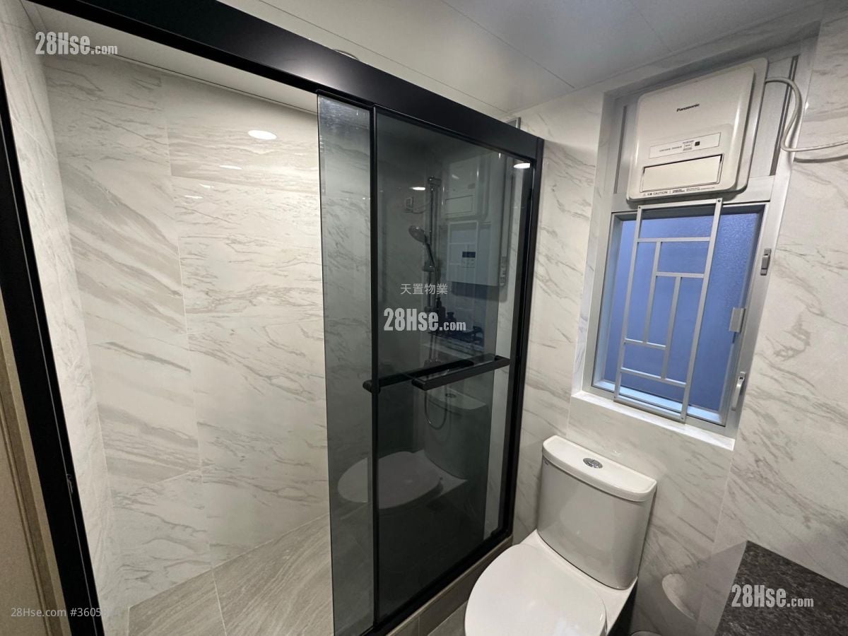 Bauhinia Garden Sell 2 Bedrooms , 2 Bathrooms 710 ft²