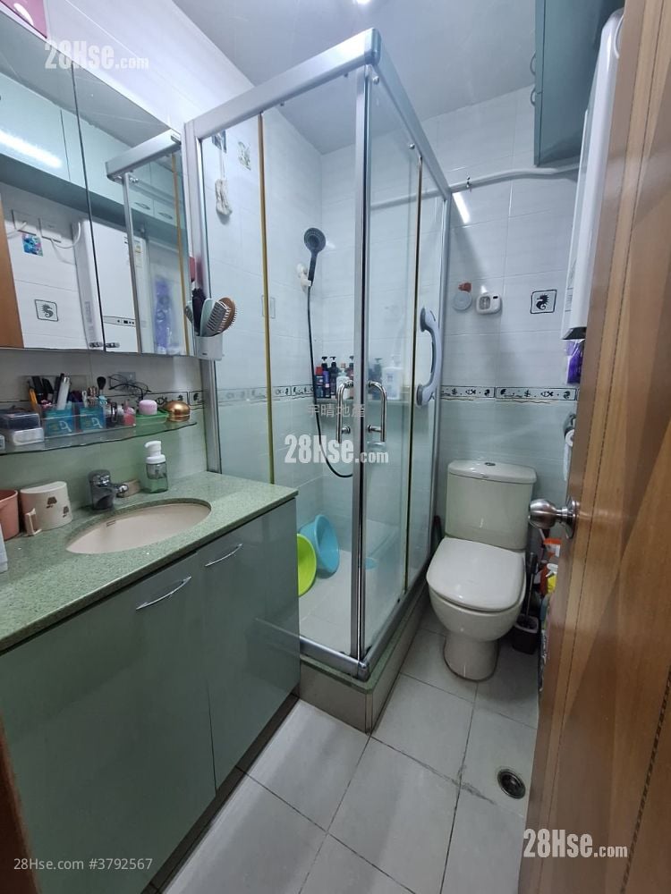 Nam Chong Estate Sell 2 Bedrooms , 1 Bathroom 439 ft²