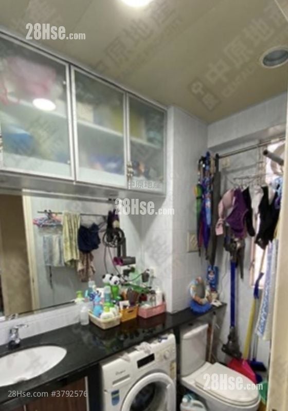 Eightland Gardens Sell 2 Bedrooms , 1 Bathroom 431 ft²