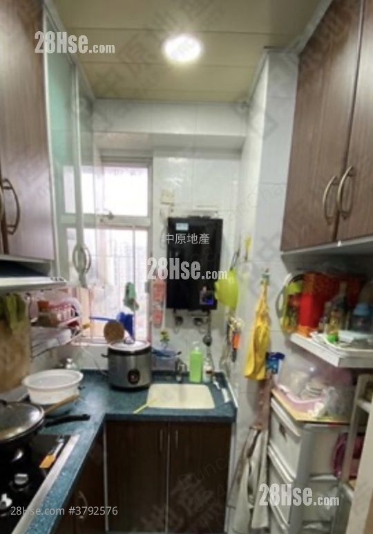 Eightland Gardens Sell 2 Bedrooms , 1 Bathroom 431 ft²