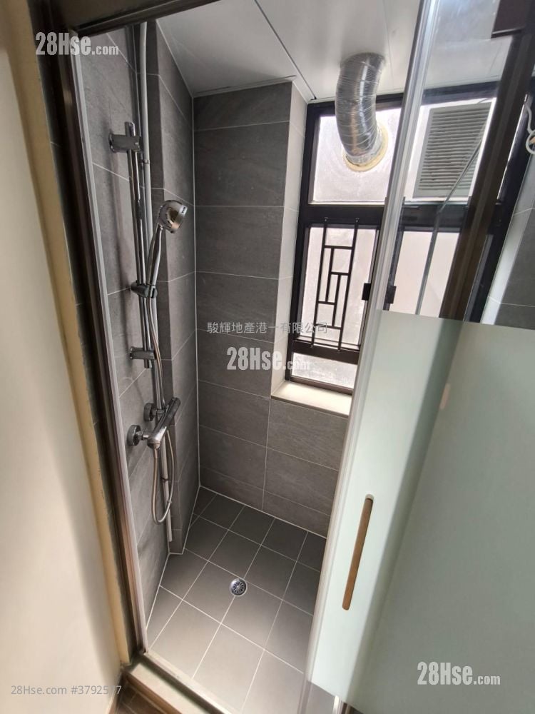 Hoi Kung Court Rental 135 ft²