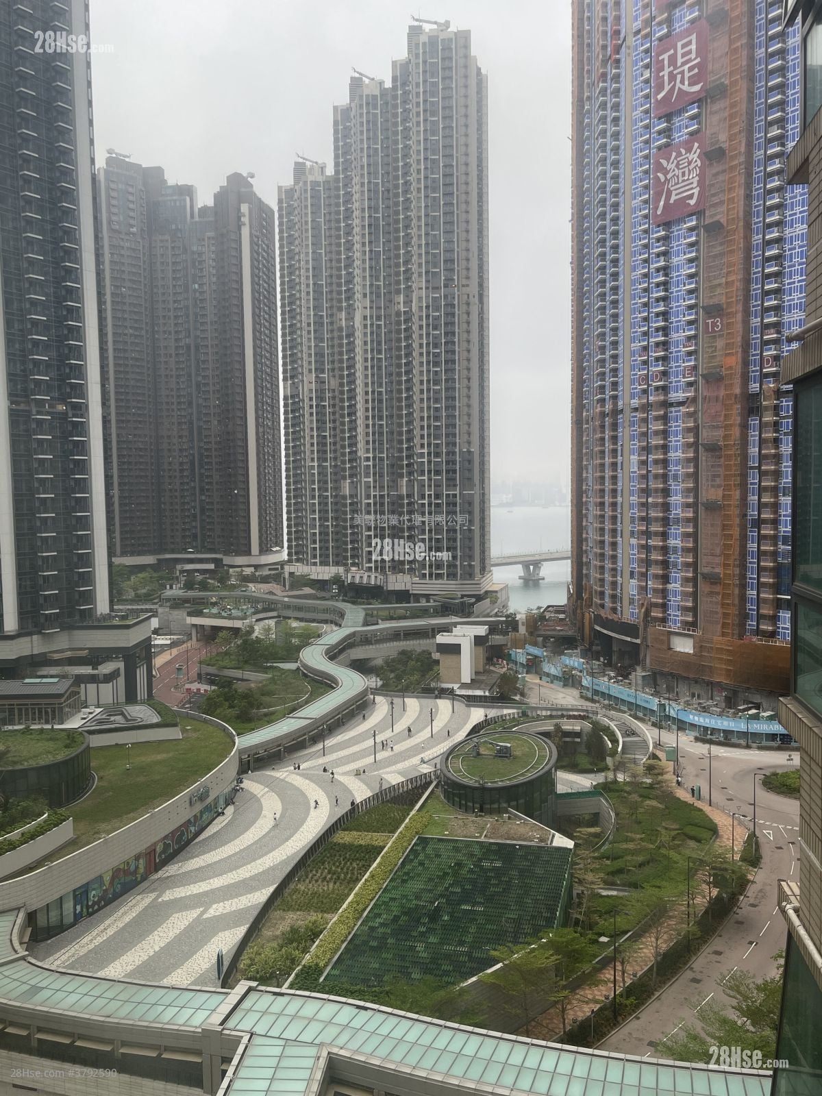 致蓝天 售盘 4 房 , 2 浴室 819 平方尺