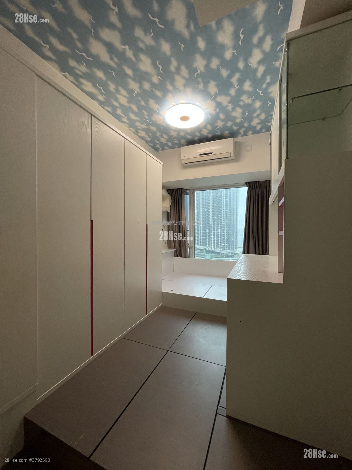 致蓝天 售盘 4 房 , 2 浴室 819 平方尺