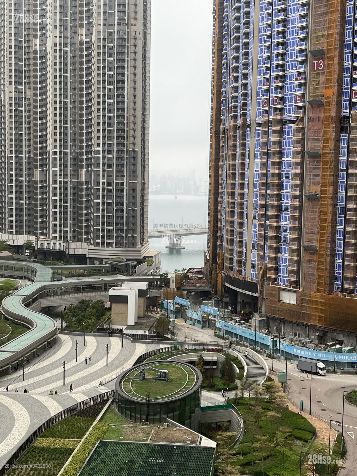 致蓝天 售盘 4 房 , 2 浴室 819 平方尺