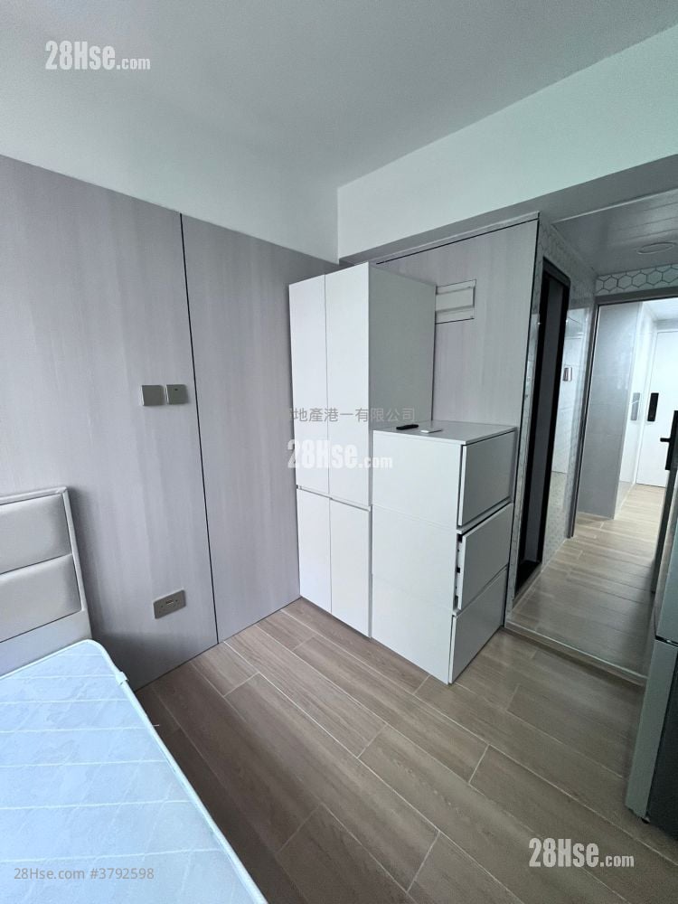 Yee Hing Building Rental Studio , 1 Bathroom