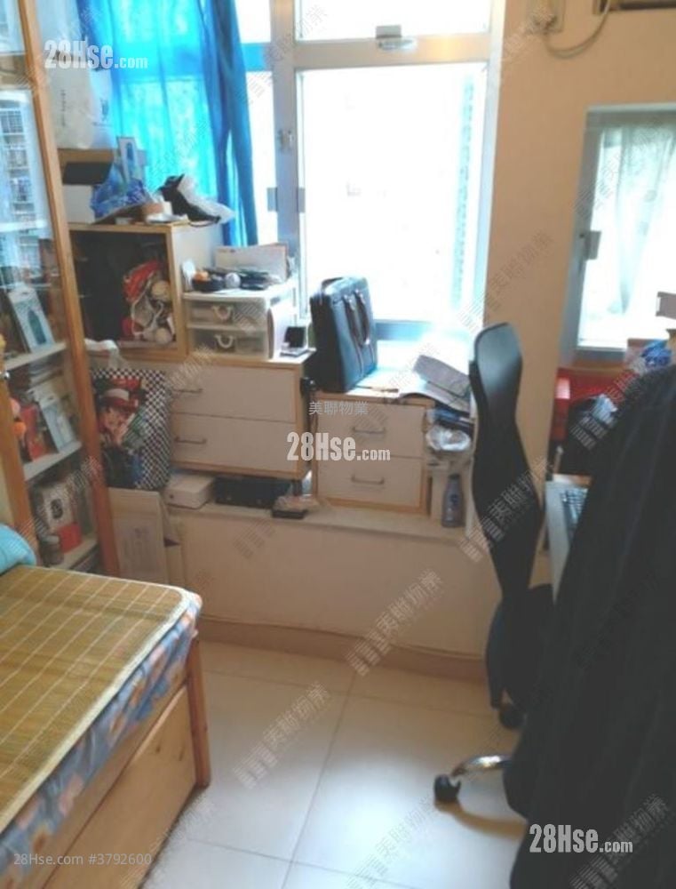 Sceneway Garden Sell 3 Bedrooms 614 ft²