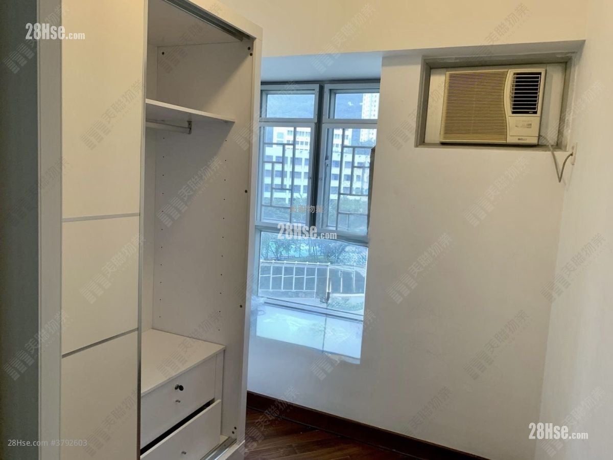 Summit Terrace Rental 2 Bedrooms , 1 Bathroom 435 ft²