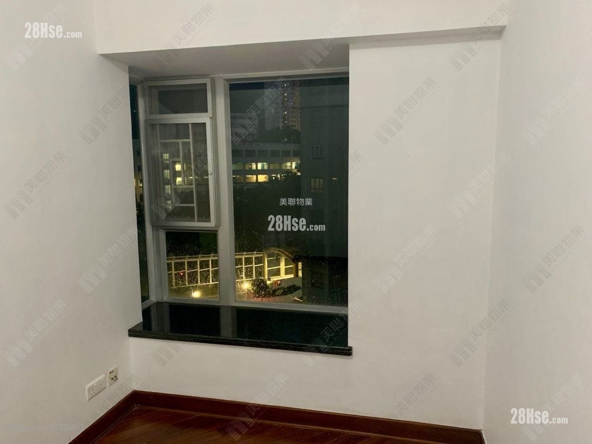 Summit Terrace Rental 2 Bedrooms , 1 Bathroom 435 ft²