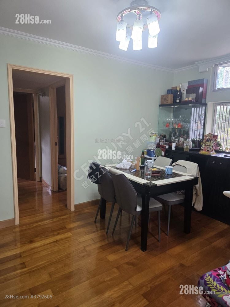 锦龙苑 售盘 645 平方尺