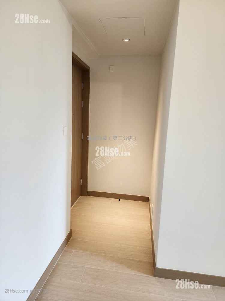 Chill Residence Rental 2 Bedrooms , 1 Bathroom 589 ft²