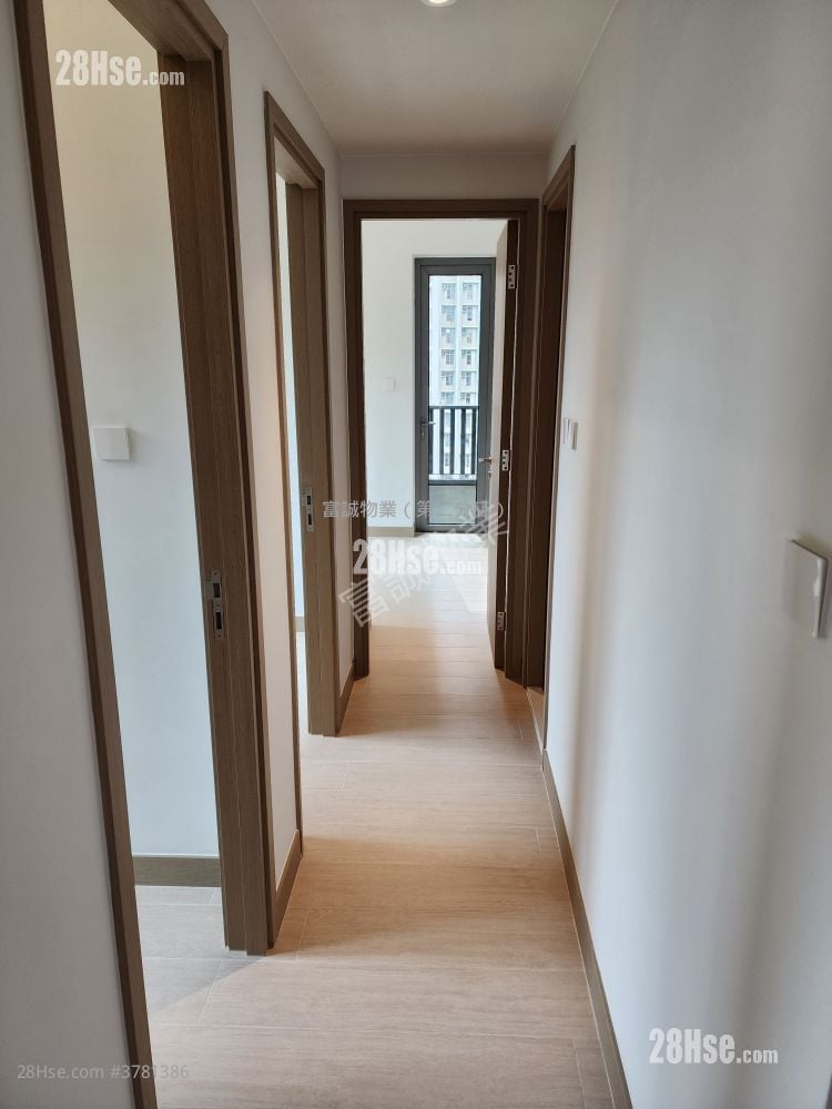 Chill Residence Rental 2 Bedrooms , 1 Bathroom 589 ft²