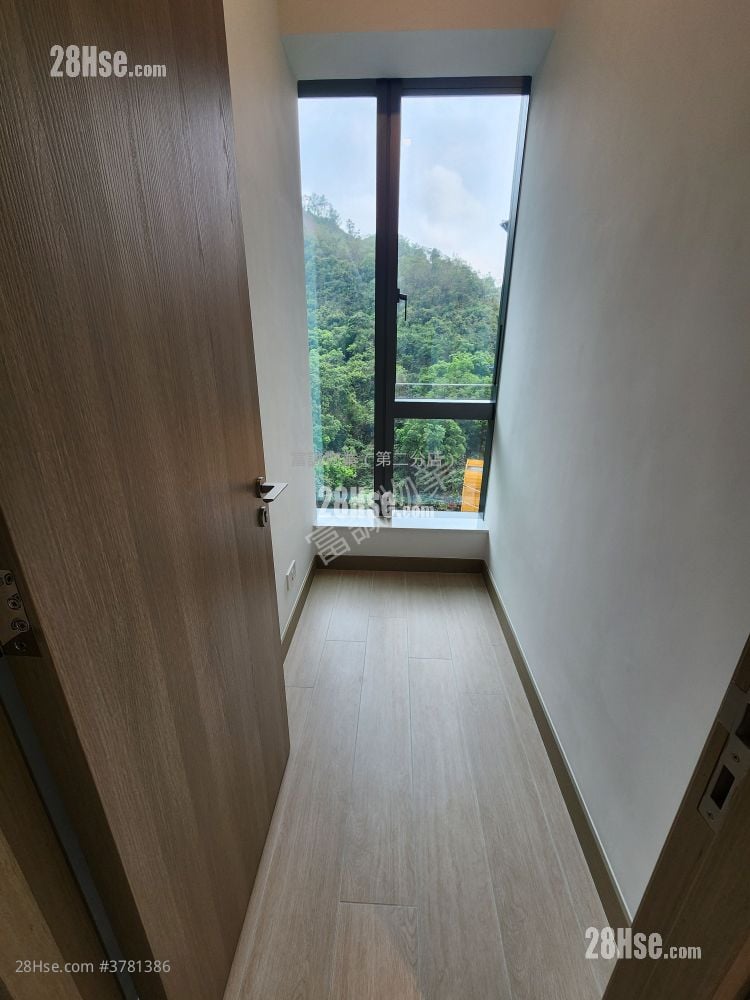 Chill Residence Rental 2 Bedrooms , 1 Bathroom 589 ft²