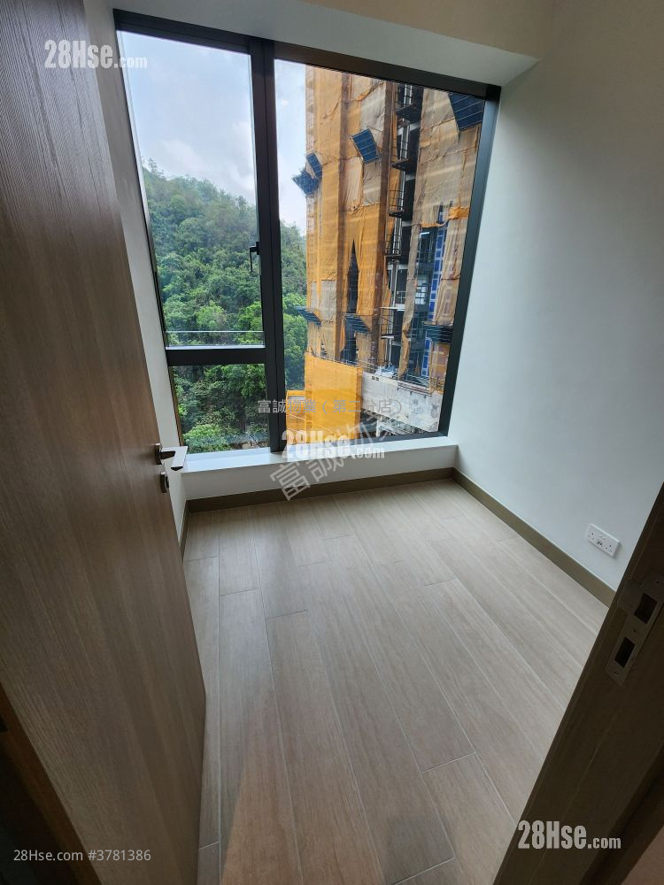 Chill Residence Rental 2 Bedrooms , 1 Bathroom 589 ft²